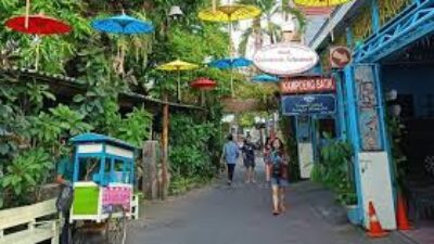 KAMPUNG BATIK KAUMAN- Mengungkap Pesona Kampung Batik Kauman, Sejarah Dan Tradisi Pemukiman Abdi Dalem!