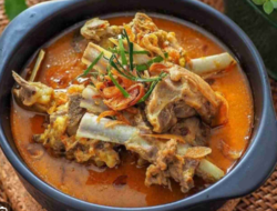 6 Rekomendasi Warung Tengkleng Terlezat dan Legendaris di Solo