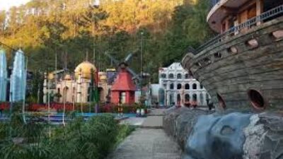 Inilah Keindahan Wisata Bukit Sekipan Tawangmangu, Destinasi Liburan Hits untuk Keluarga