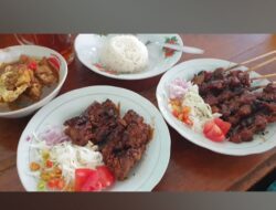 Mau Menikmati Kuliner di Solo, Ini Warung Tengkleng Terenak