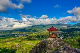 GUNUNG GAMPING- Inilah panorama Alam Wisata Gunung Gamping di Karanganyar.