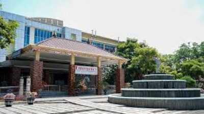 RUMAH SAKIT TERBAIK- Ini rumah sakit terbaik Di Solo.