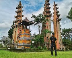 WISATA PURA PEMACEKAN- Ini wisata Pura Pemacekan Karanganyar yang buka tiap hari.