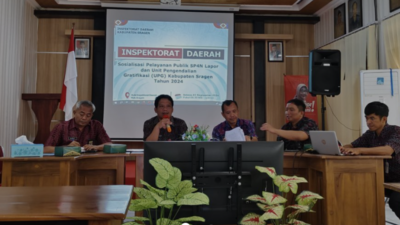 Inspektorat Kabupaten Sragen saat sosialisasi pelayanan publik SP4N Lapor dan UPG.