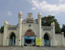 Inilah Masjid Terbesar di Solo, Jadi Destinasi Wisata Religi