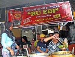 Tengkleng Bu Edi Yang Nikmat dan Terkenal di Solo Sejak Tahun 1971