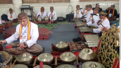 Puncak Perayaan Sekaten di Solo ini ditandai dengan munculnya gunungan