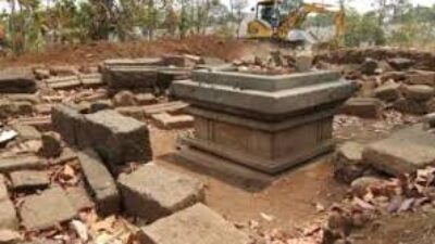 situs watu genuk- Pesona Alam Situs Watu Genuk Boyolali, Candi Hindu Peninggalan Abad 8!