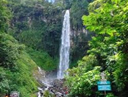 Menikmati Kesejukan Alam Wisata Air Terjun Tawangmangu, Ada Misteri Dibalik Keindahannya