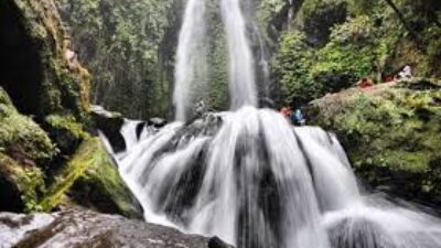 PESONA KEINDAHAN ALAM - Keindahan alam air terjun Jumog Surga di Karanganyar