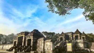 CANDI RATU BOKO - Menelusuri jejak sejarah wisata Candi Ratu Boko.