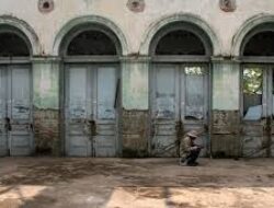 Menyusuri Wisata Bangunan Kuno Surakarta, Kekayaan Bak Kerajaan