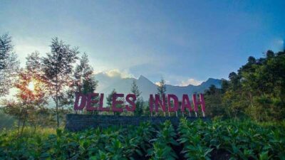 Deles Indah merupakan wisata alam yang menakjubkan dan low budget yang ada di Klaten.