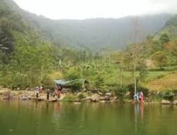 Wisata Candi Muncar Wonogiri Sejuk dan Asri Alamnya, Liburan Menyenangkan Bersama Keluarga