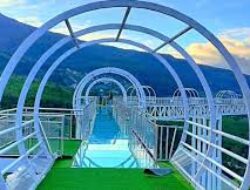 Piknik ke Kemuning Sky Hills Menyenangkan, Cocok Didatangi Bersama Keluarga