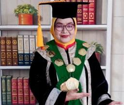 Profesor Dr Sitti Hartinah DS MM