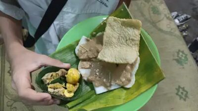 Rekomendasi Warung Makan di Solo yang Selalu Ramai Pengunjung