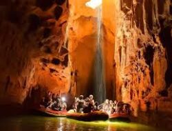 Wisata Goa Tanding Surga di Bawah Tanah, Telusuri Keindahan dengan Perahu Karet