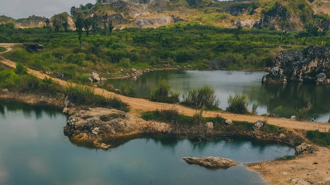 Danau Beko menjadi tempat prewedding yang sangat digemari oleh para fotografer.