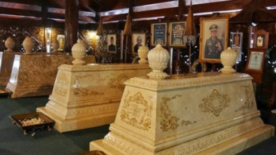 Karanganyar menyimpan fakta menarik yaitu keberadaan makam keluarga mantan Presiden Suharto