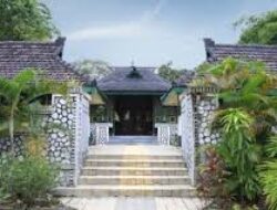 Astana Oetra Kompleks Pemakaman, Lokasi Pembelajaran Sejarah dan Kebudayaan