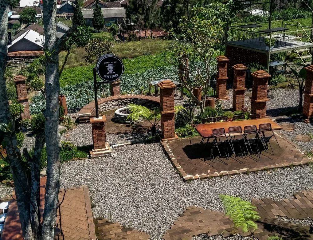 My Father Coffee Ex Resto merupakan tempat ngopi dengan menyuguhkan pemandangan alam Boyolali.