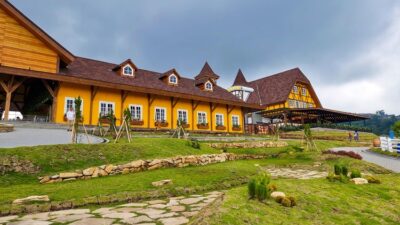 Cepogo Cheese Park merupakan wisata yang menyuguhkan proses pembuatan keju di Boyolali.