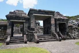 Inilah Ratu Boko Legenda dan Struktur Bangunan peninggalan Mataram kuno.