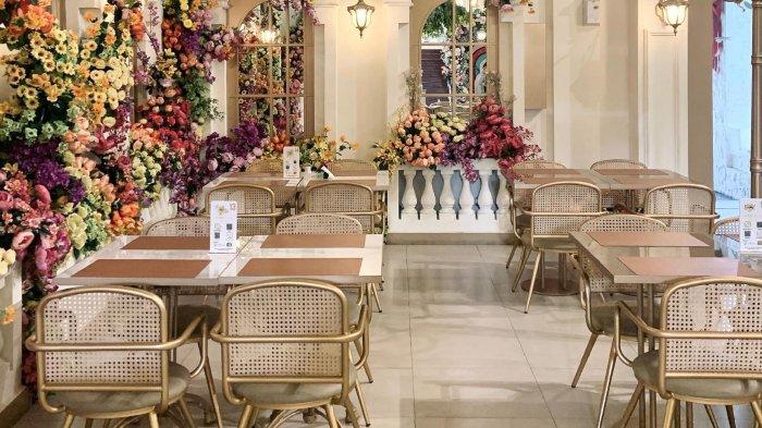 Armey Floristy merupakan toko bunga dan resto yang wajib anda kunjungi ketika berlibur ke Solo.