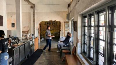 Loske Coffee Service di Solo, Tempat Nongkrong Anak Muda