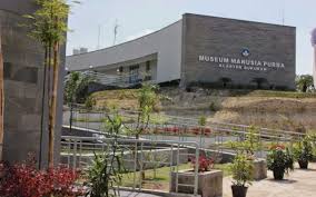 Museum Cluster Dayu Karanganyar jadi panduan lengkap untuk pengunjung.