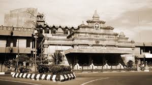 Monumen Pers Nasional Solo merupakan destinasi wisata edukasi.