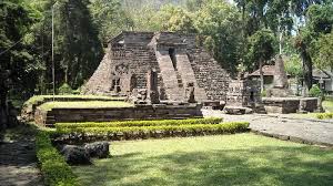Inilah Situs Candi Sukuh yang menjadi peninggalan Majapahit.