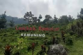 Inilah Lembah Sumilir Kemuning Karanganyar yang manjakan mata melalui keindahan alam.
