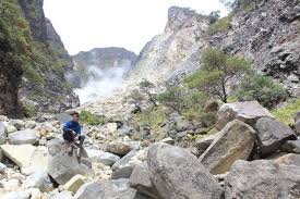 Kawah Candradimuka jadi destinasi wisata alam.