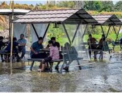Ketjeh Resto Klaten Kuliner Asyik Sambil Keceh, Bisa Makan Sambil Main Air!