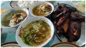 Kuliner Soto Bebek ini ada sejak 1987.
