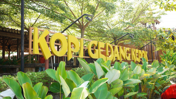 Kopi Gedang Kepok menjadi destinasi wisata Karanganyar dengan konsep pedesaan seperti di DIY.