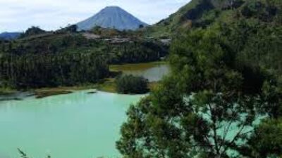 dataran tinggi dieng- Dataran Tinggi Dieng Negeri Para Dewa, Diselimuti Es di Musim Kemarau!