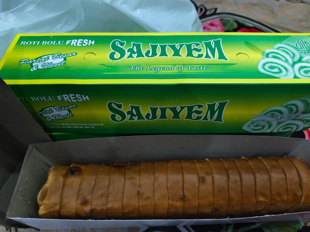 Roti Sajiyem merupakan kuliner legendaris di Sukoharjo yang sudah bertahan selama puluhan tahun.