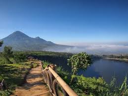 bukit seroja- Bukit Seroja memiliki panorama alam yang menakjubkan.