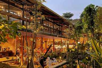 Jawi Bali Resto merupakan destinasi kuliner dengan citarasa Bali di tengah-tengah Pulau Jawa.