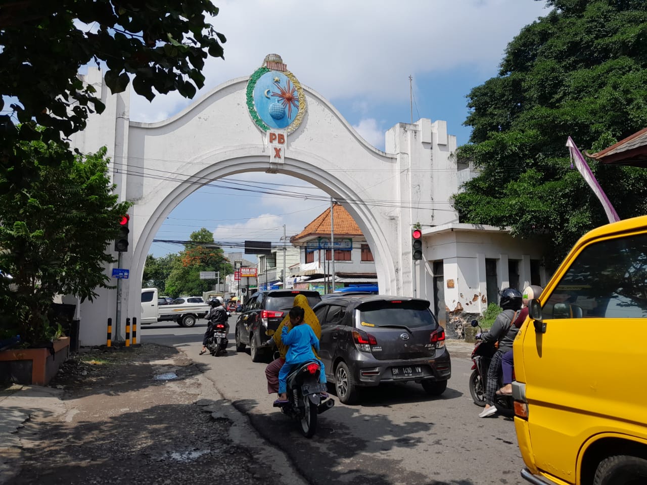 Alun-alun Kidul Surakarta merupakan tempat favorit bagi masyarakat lokal maupun wisatawan.