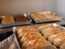 Roti Sofdoh Solo, Kudapan Lembut dengan Cita Rasa Yang Istimewa