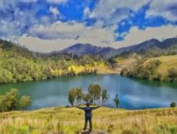 Ranu Kumbolo Danau Cantik di Lereng Semeru, Menikmati Keajaiban Alam