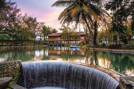 Taman Air Tlatar sangat sejuk di Kota Susu.