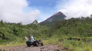 Lava Tour Merapi jadi petualangan alam memikat.