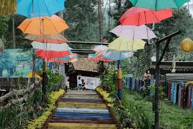 Embun Lawu Wisata terbaru di Tawangmangu menyajikan petualangan dan ketentraman.