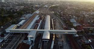 Stasiun Solo Balapan yang dulunya arena Pacuan Kuda.