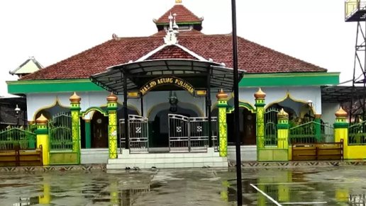 Masjid Tiban do Desa Puluhan Klaten